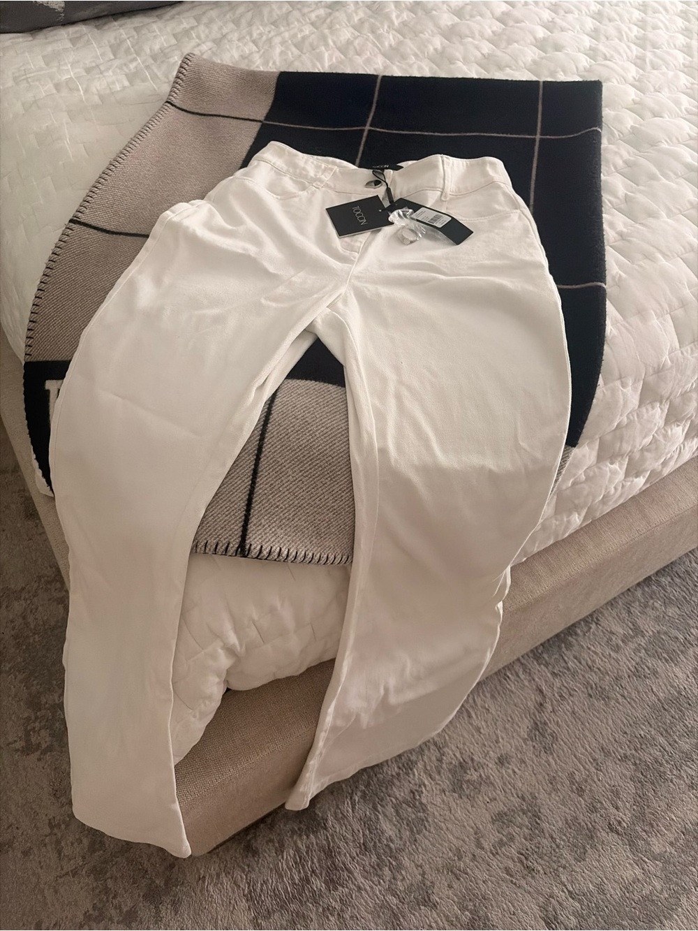 Toccin White Flare Pants